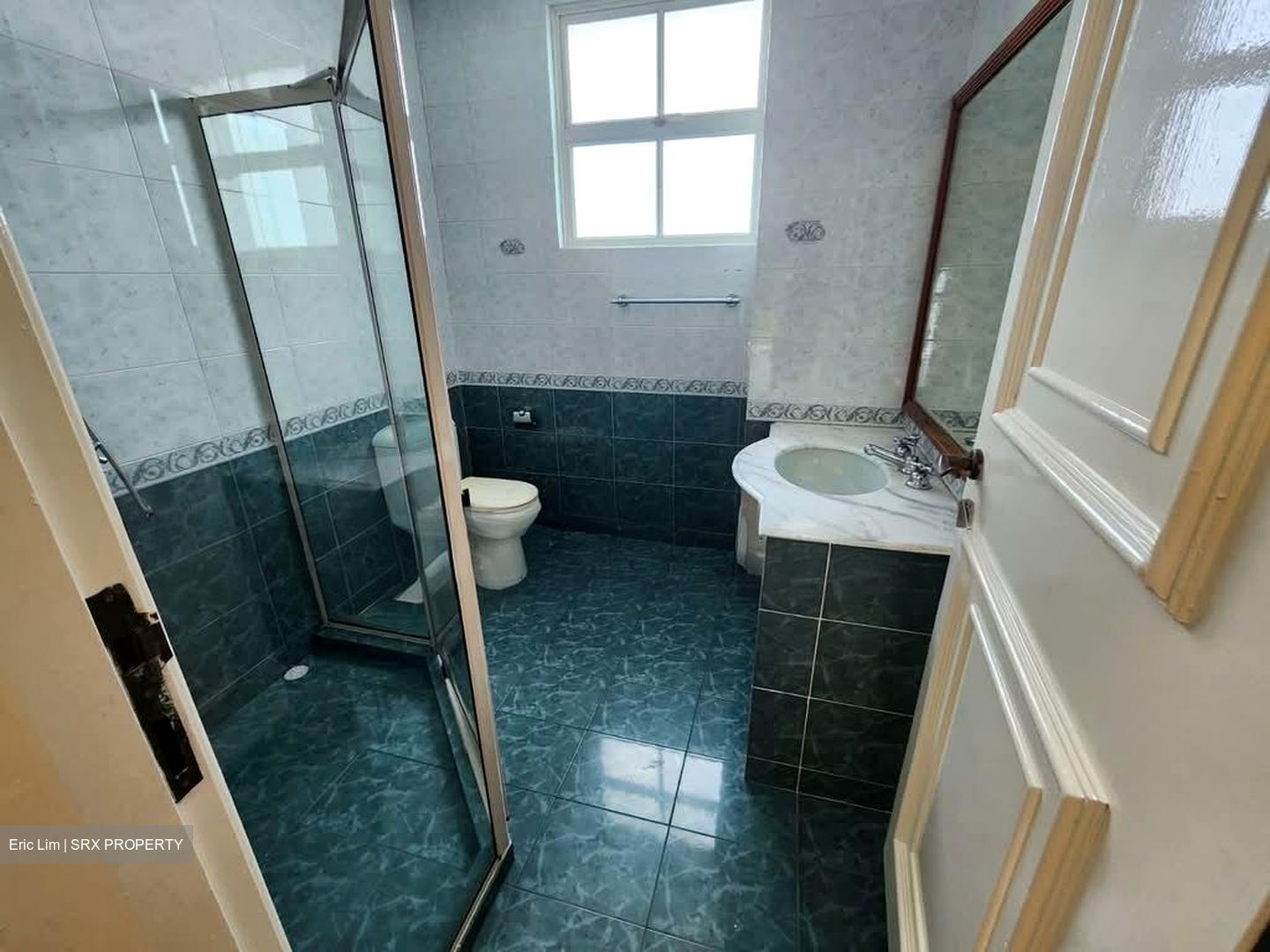 Kew Crescent (D16), Terrace #554644411